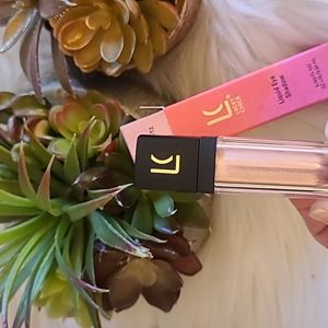 Lucky Chick's Liquid Eyeshadow in Rose Quartz
